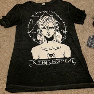 black shirt with grey tones t shirt, barely worn size S